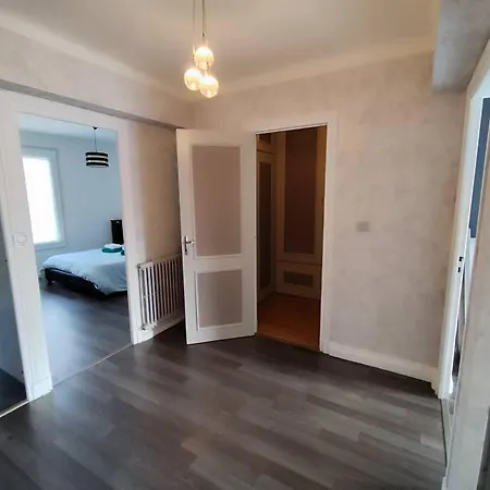 Le Balcon Des Pyrenees Apartment *